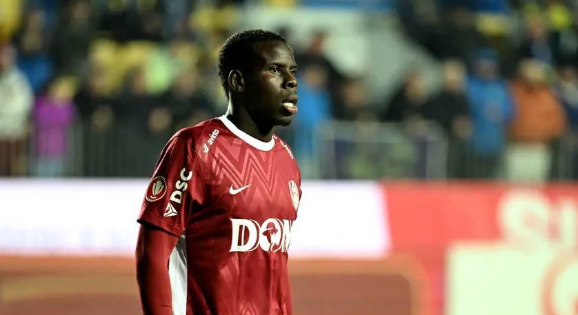 leyu乐鱼-记者：泰山引进祖马还没确定，要综合考虑年龄和伤病风险